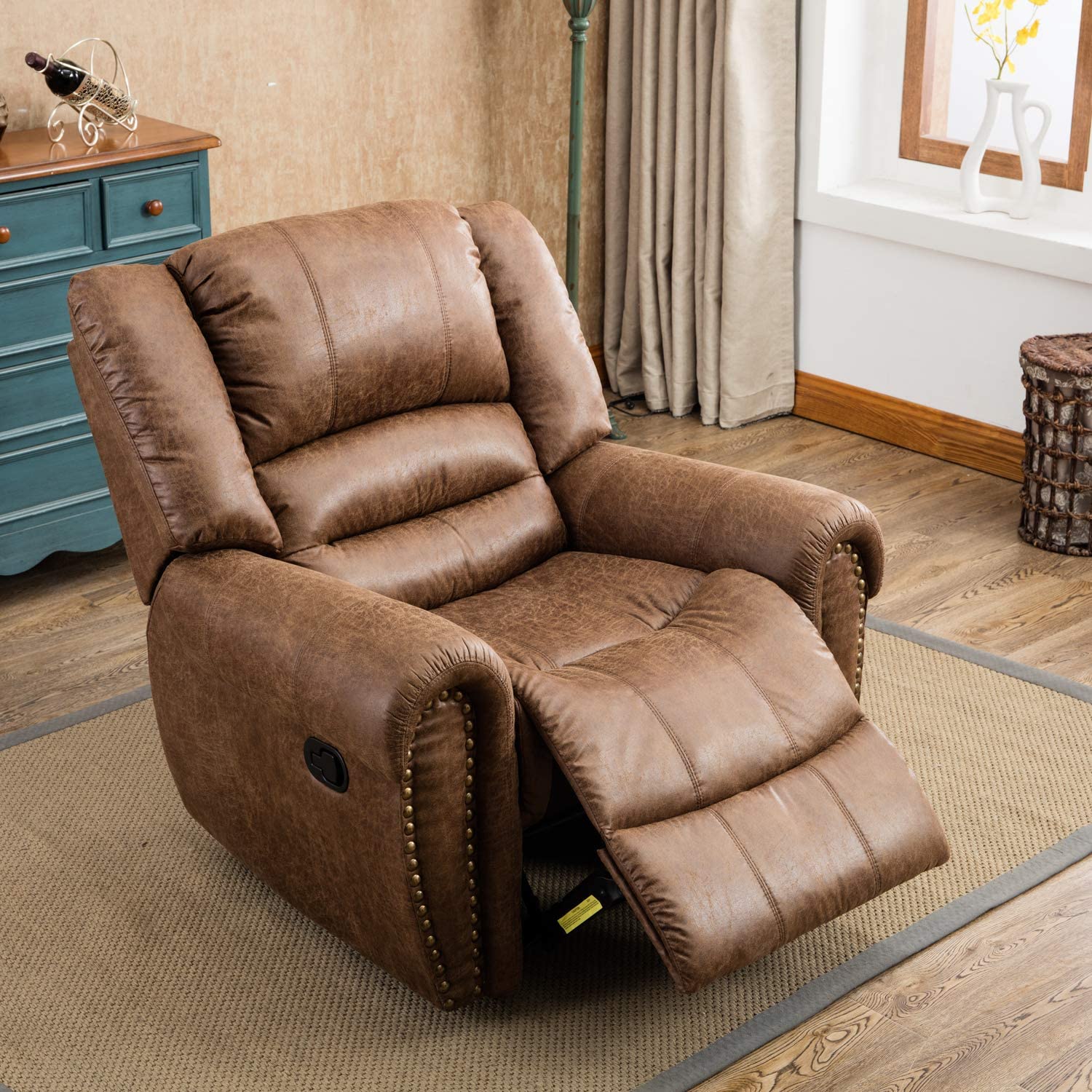 Classic Manual Recliner Chair with Padded Arms